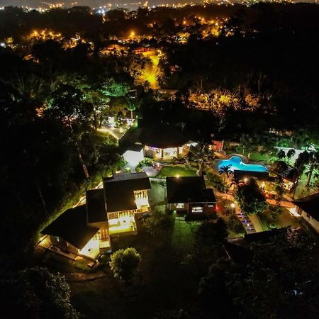 Terra Luna Lodge Tena Esterno foto