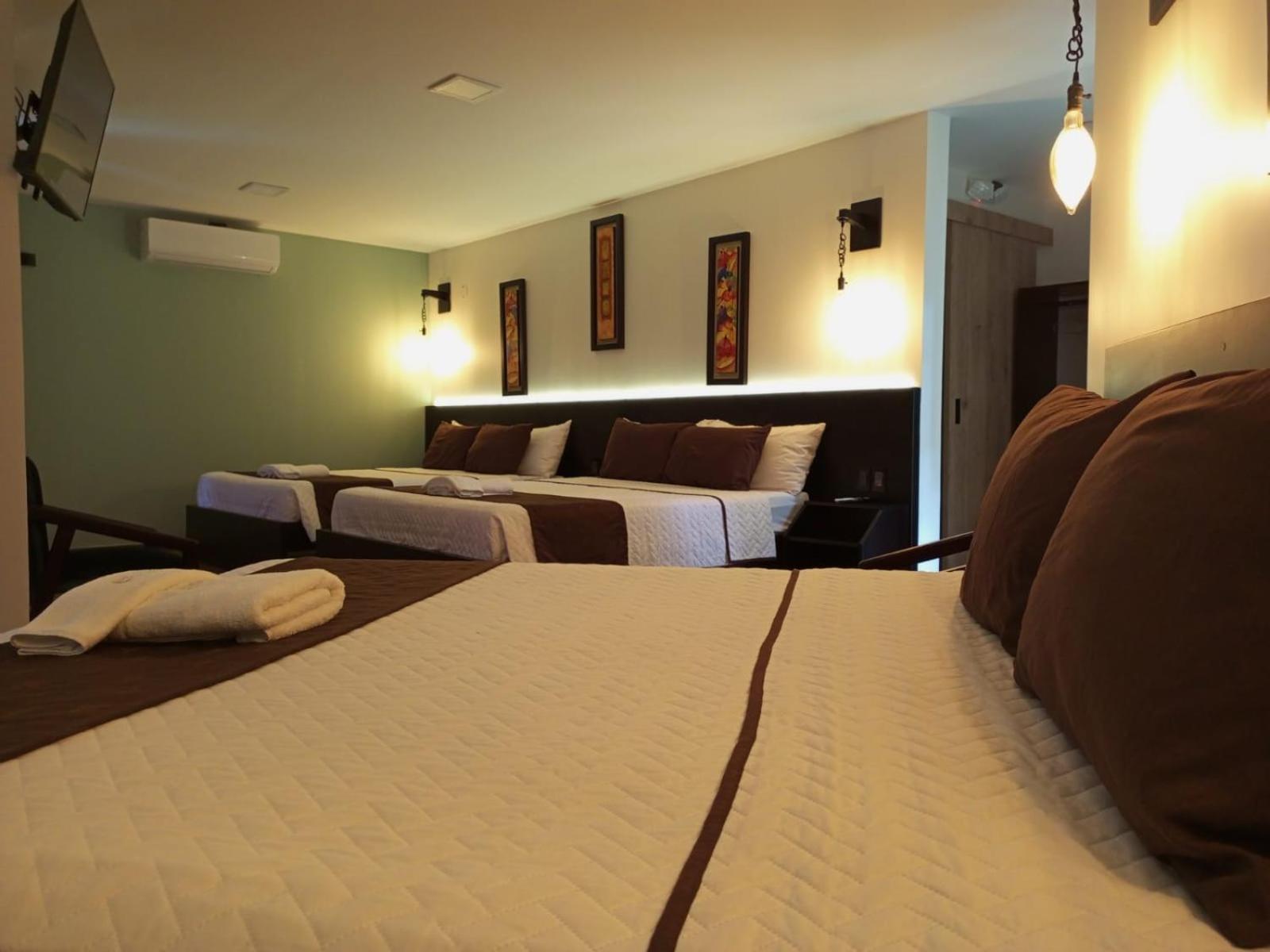 Terra Luna Lodge Tena Esterno foto